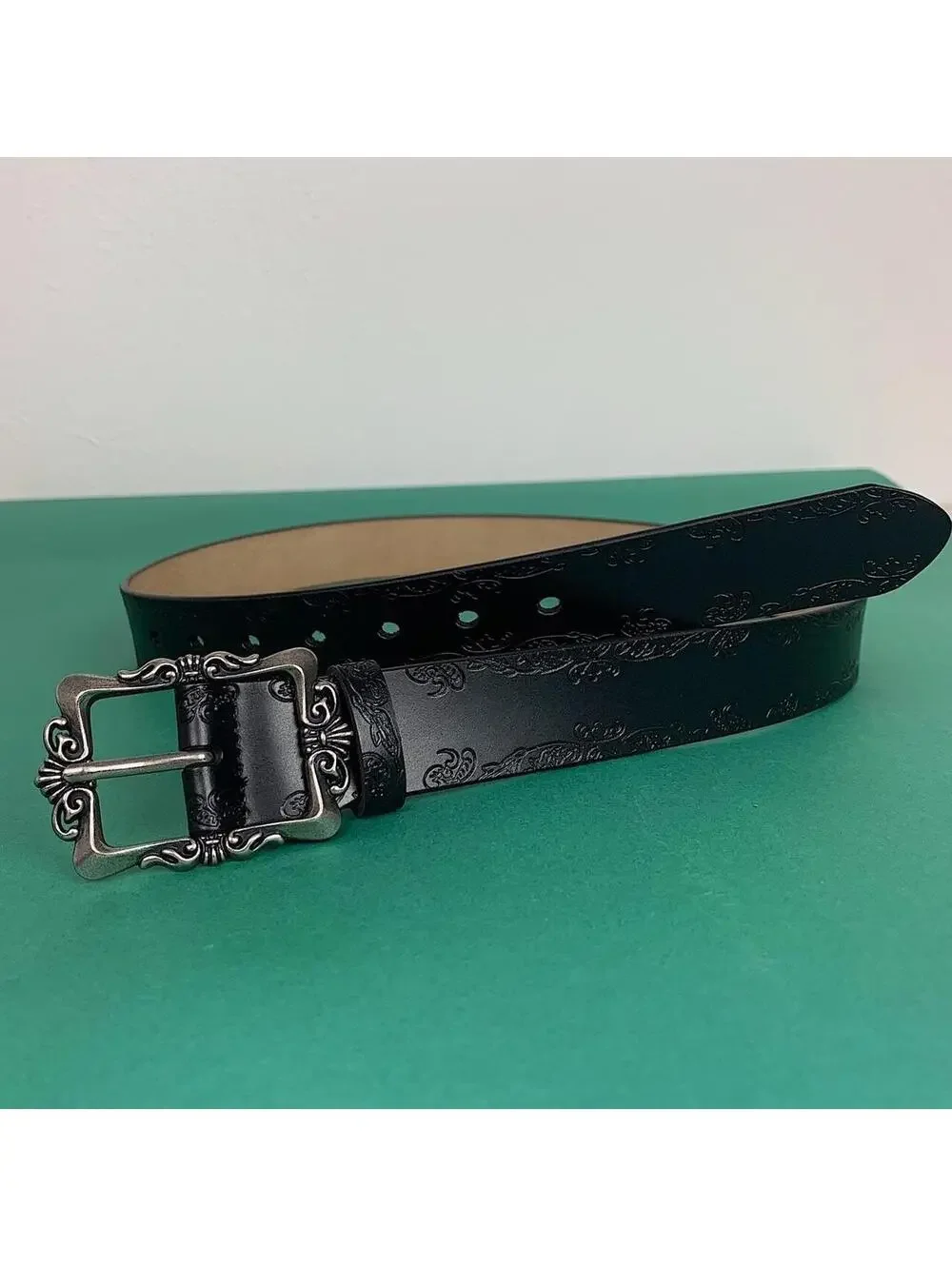 American floral Western vintage style brown indie boho indie belt. 41 inches